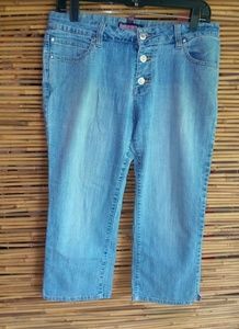 Bubblegum 12 Button Fly Jean Capris